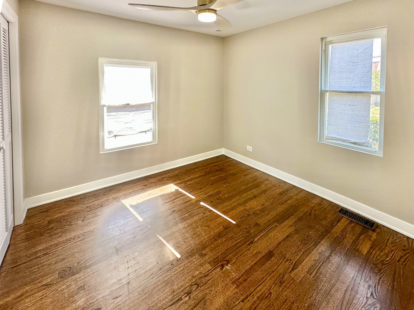 8150 W WINNEMAC Avenue, Norridge, IL 60706