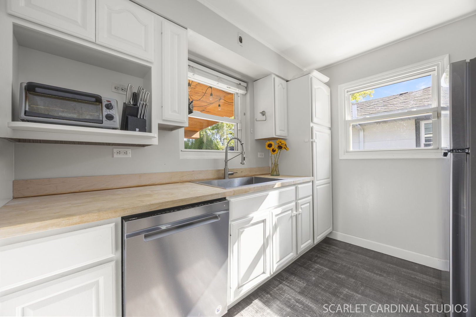 835 S Wisconsin Avenue, Villa Park, IL 60181