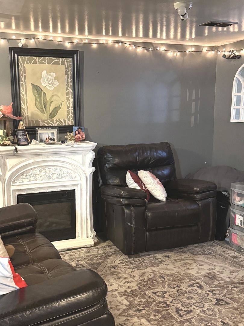 14241 S Marquette Avenue, Burnham, IL 60633