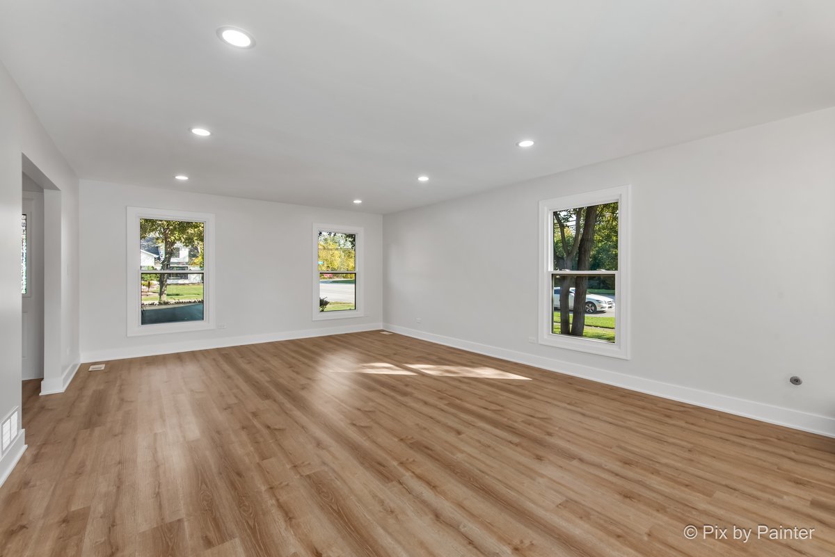 2019 E Chinkapin Oak Drive, Mount Prospect, IL 60056