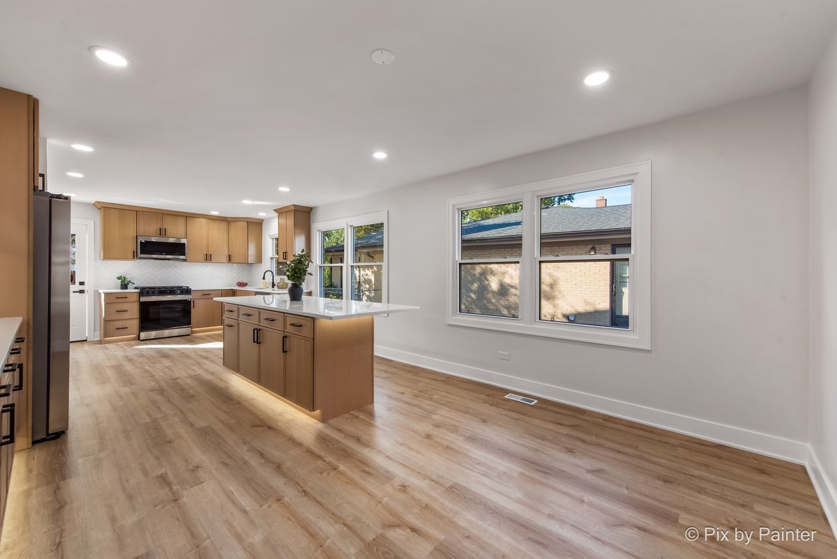 2019 E Chinkapin Oak Drive, Mount Prospect, IL 60056