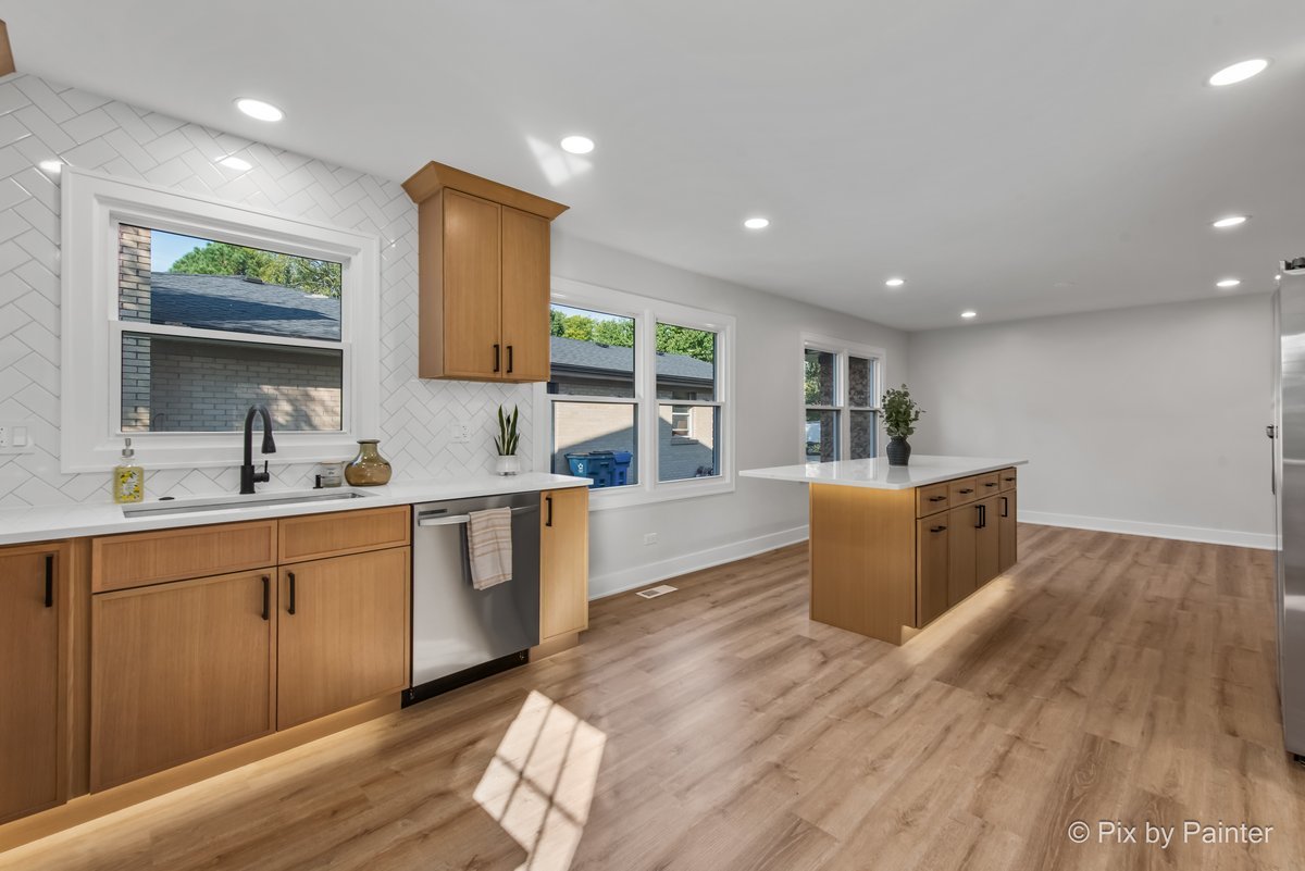 2019 E Chinkapin Oak Drive, Mount Prospect, IL 60056