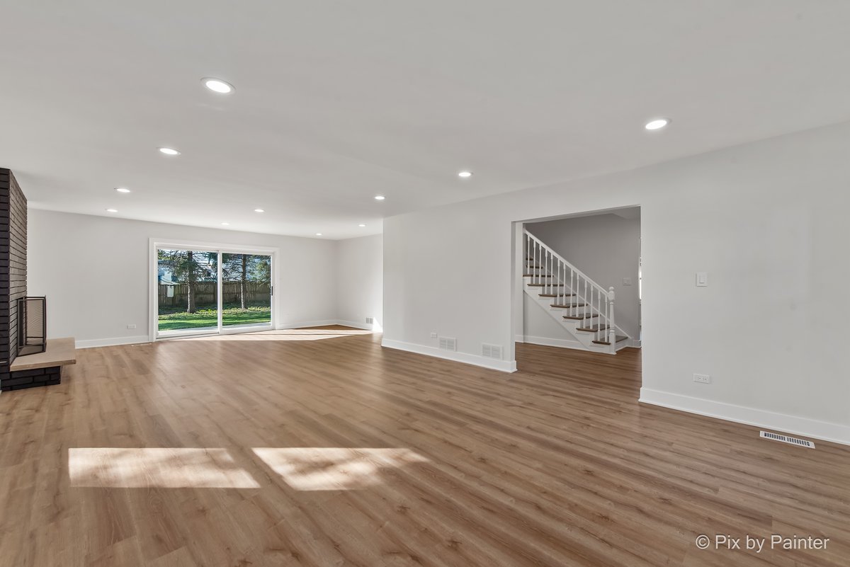 2019 E Chinkapin Oak Drive, Mount Prospect, IL 60056