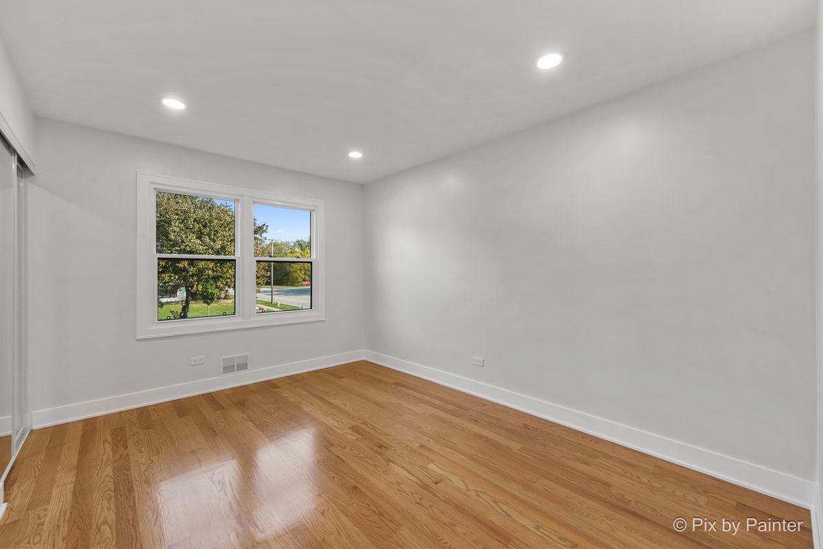 2019 E Chinkapin Oak Drive, Mount Prospect, IL 60056