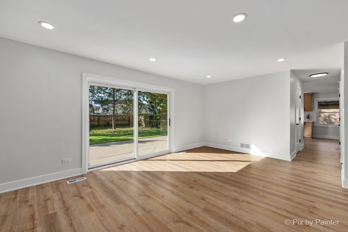 2019 E Chinkapin Oak Drive, Mount Prospect, IL 60056