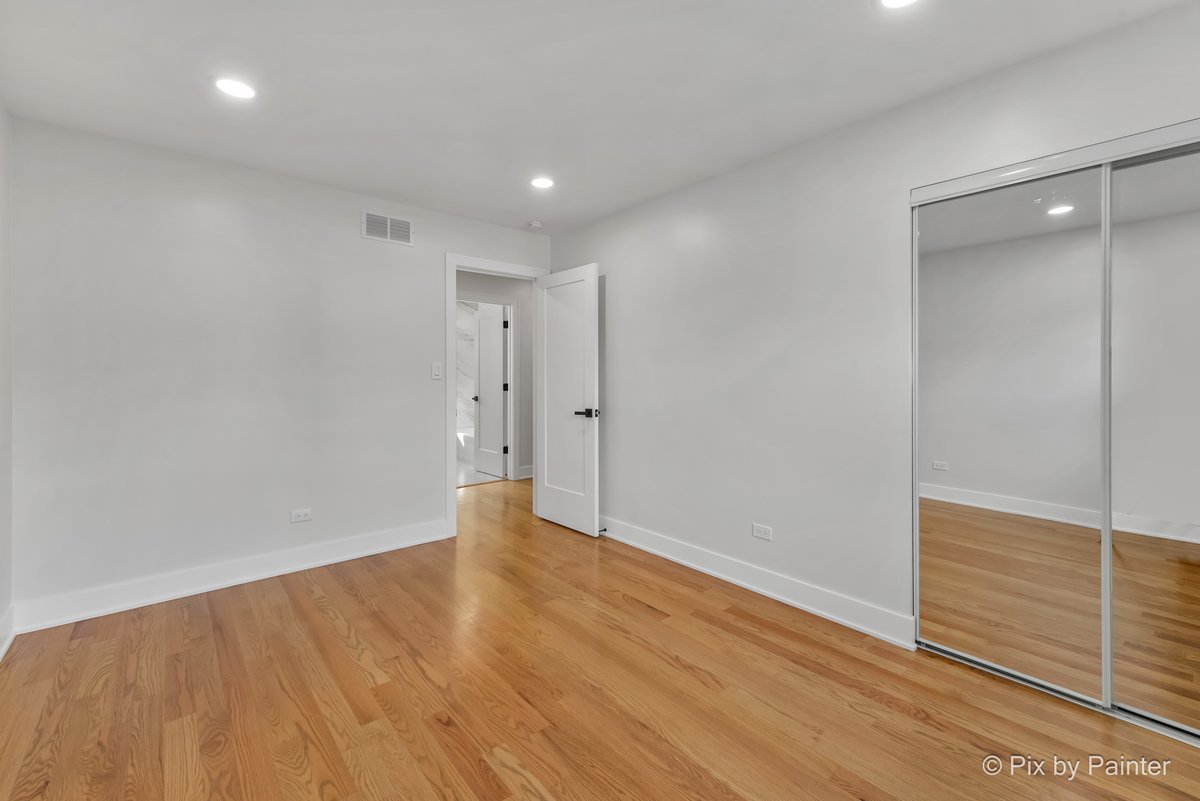 2019 E Chinkapin Oak Drive, Mount Prospect, IL 60056