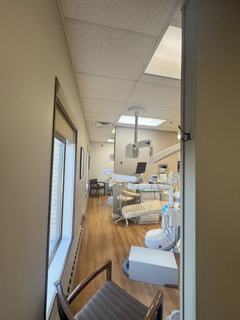 475 W 55th Street, Countryside, IL 60525