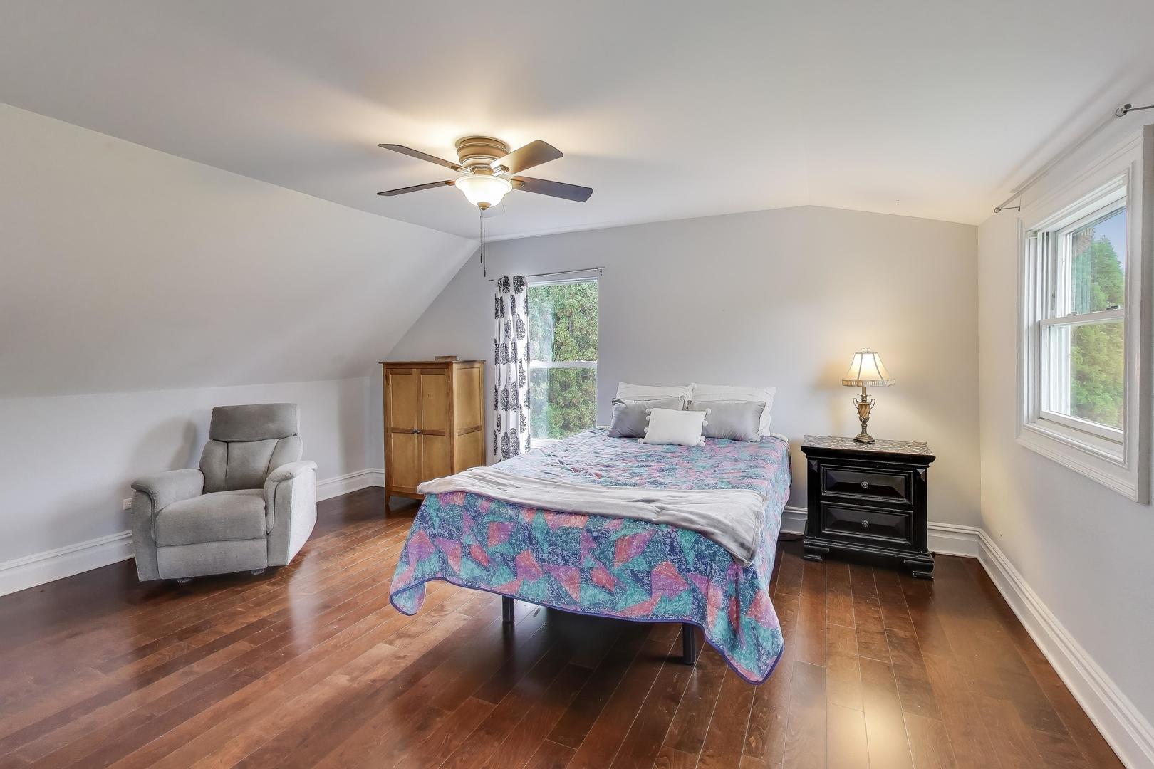 207 Shady Lane, Mundelein, IL 60060