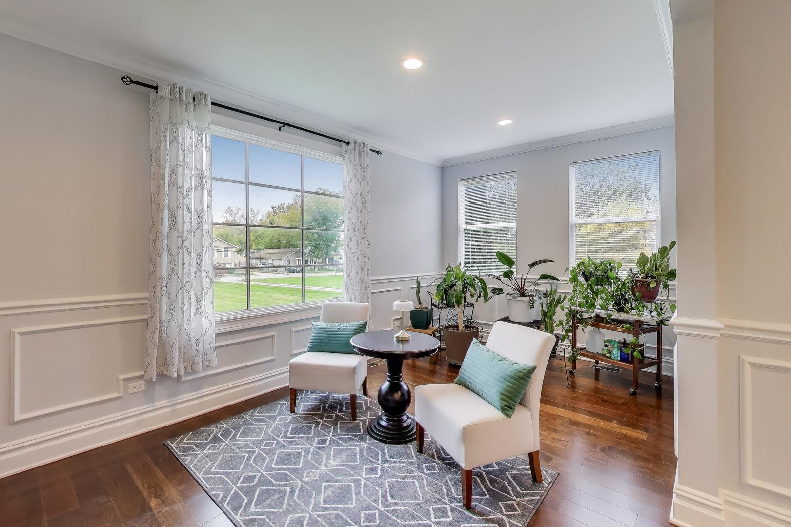 207 Shady Lane, Mundelein, IL 60060