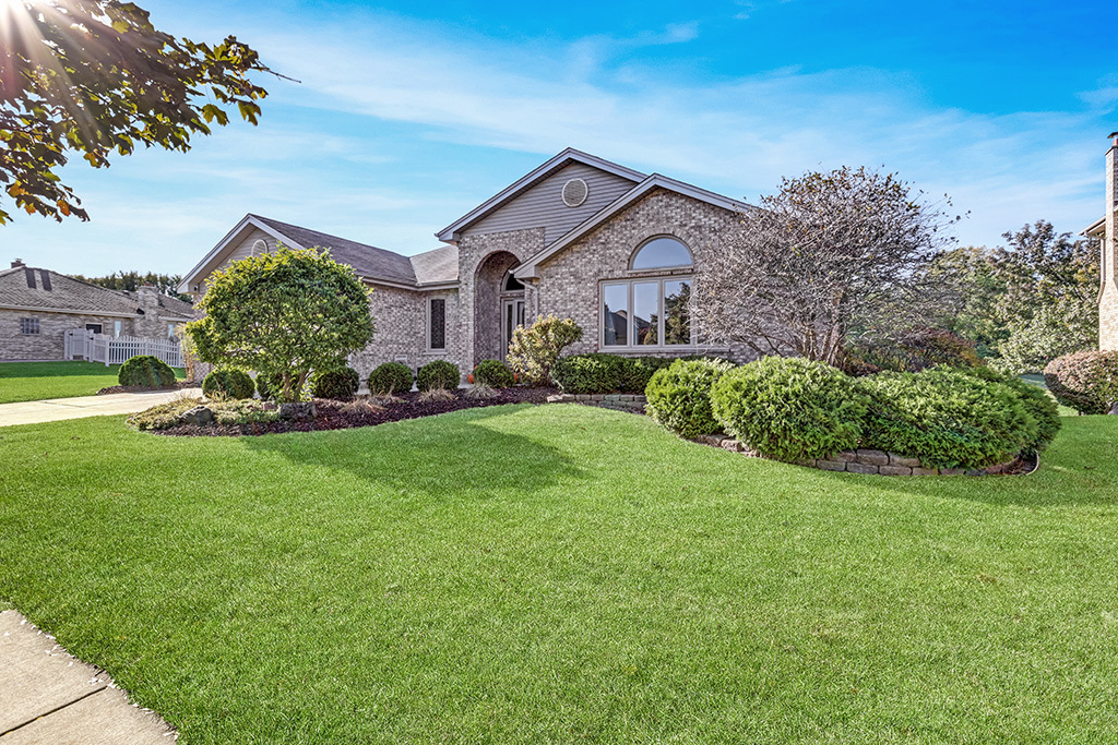 1075 Norwalk Road, Lemont, IL 60439