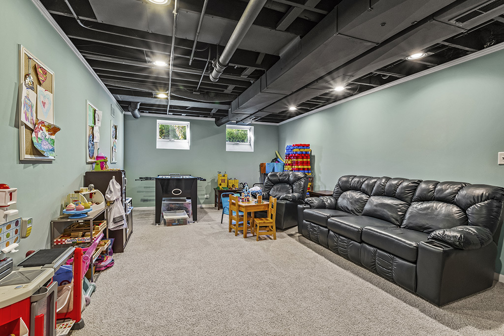 1075 Norwalk Road, Lemont, IL 60439