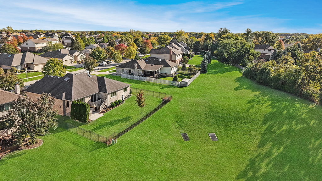 1075 Norwalk Road, Lemont, IL 60439