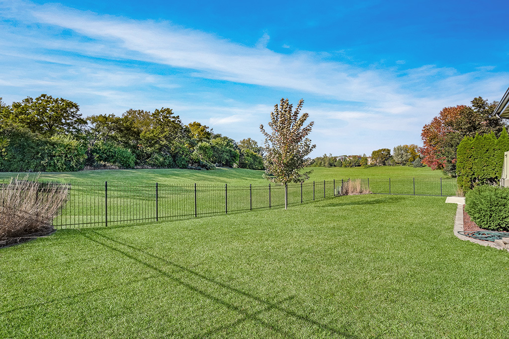 1075 Norwalk Road, Lemont, IL 60439