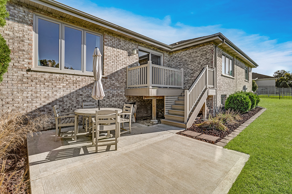 1075 Norwalk Road, Lemont, IL 60439