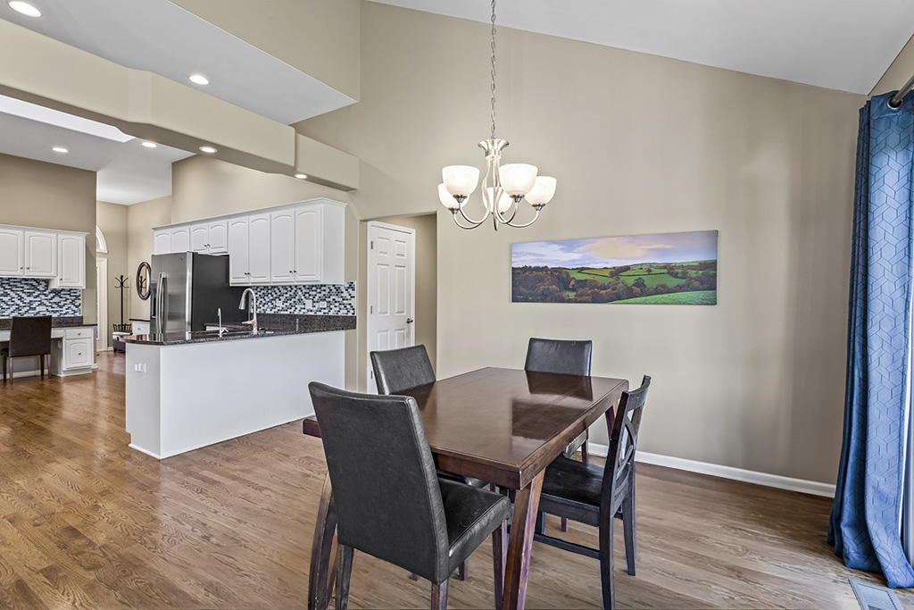 1075 Norwalk Road, Lemont, IL 60439