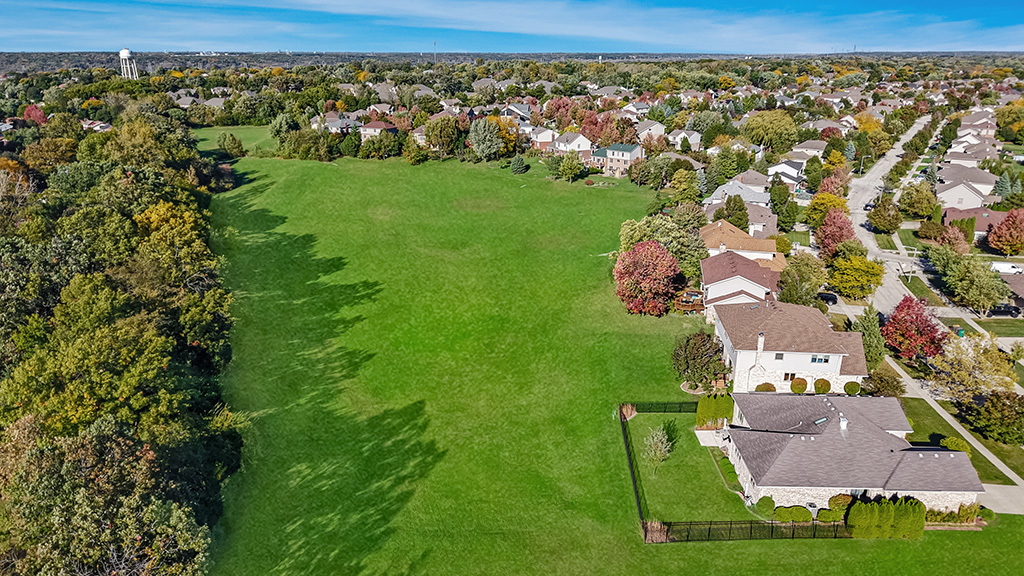 1075 Norwalk Road, Lemont, IL 60439