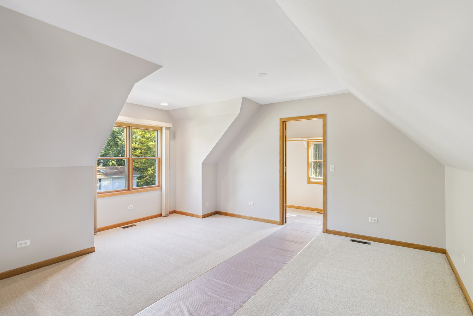 25455 W Greenview Avenue, Antioch, IL 60002