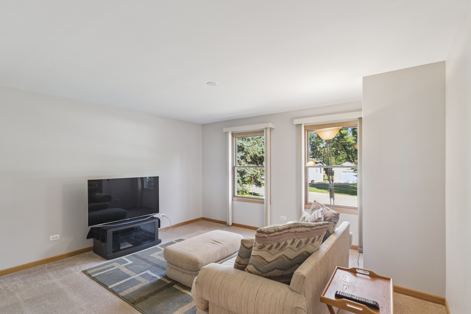 25455 W Greenview Avenue, Antioch, IL 60002