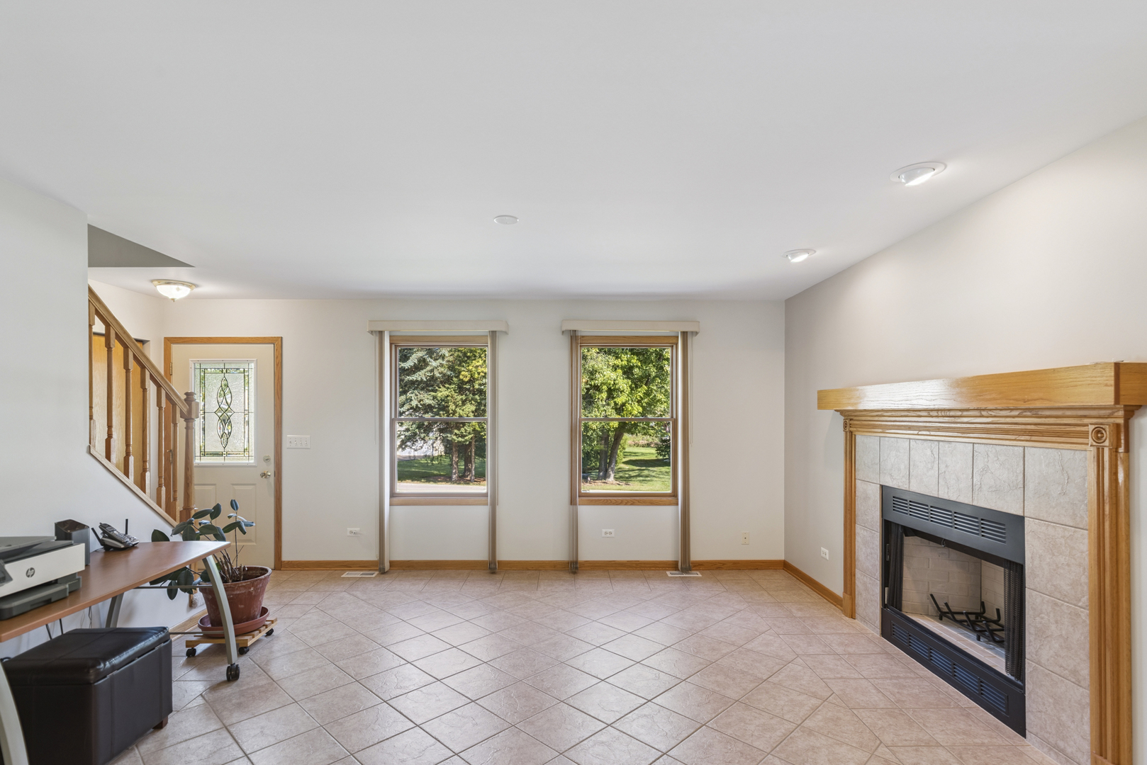 25455 W Greenview Avenue, Antioch, IL 60002