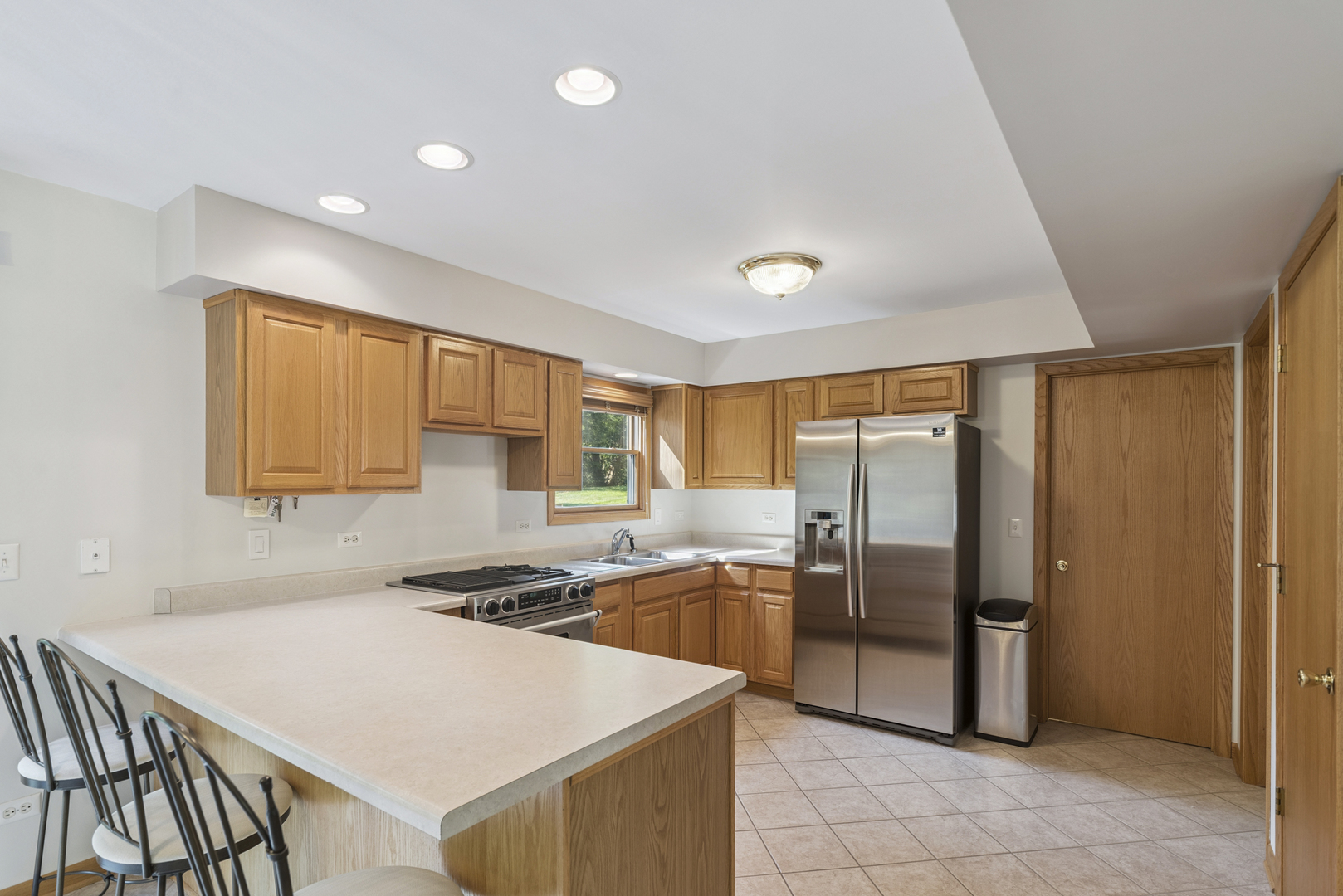 25455 W Greenview Avenue, Antioch, IL 60002