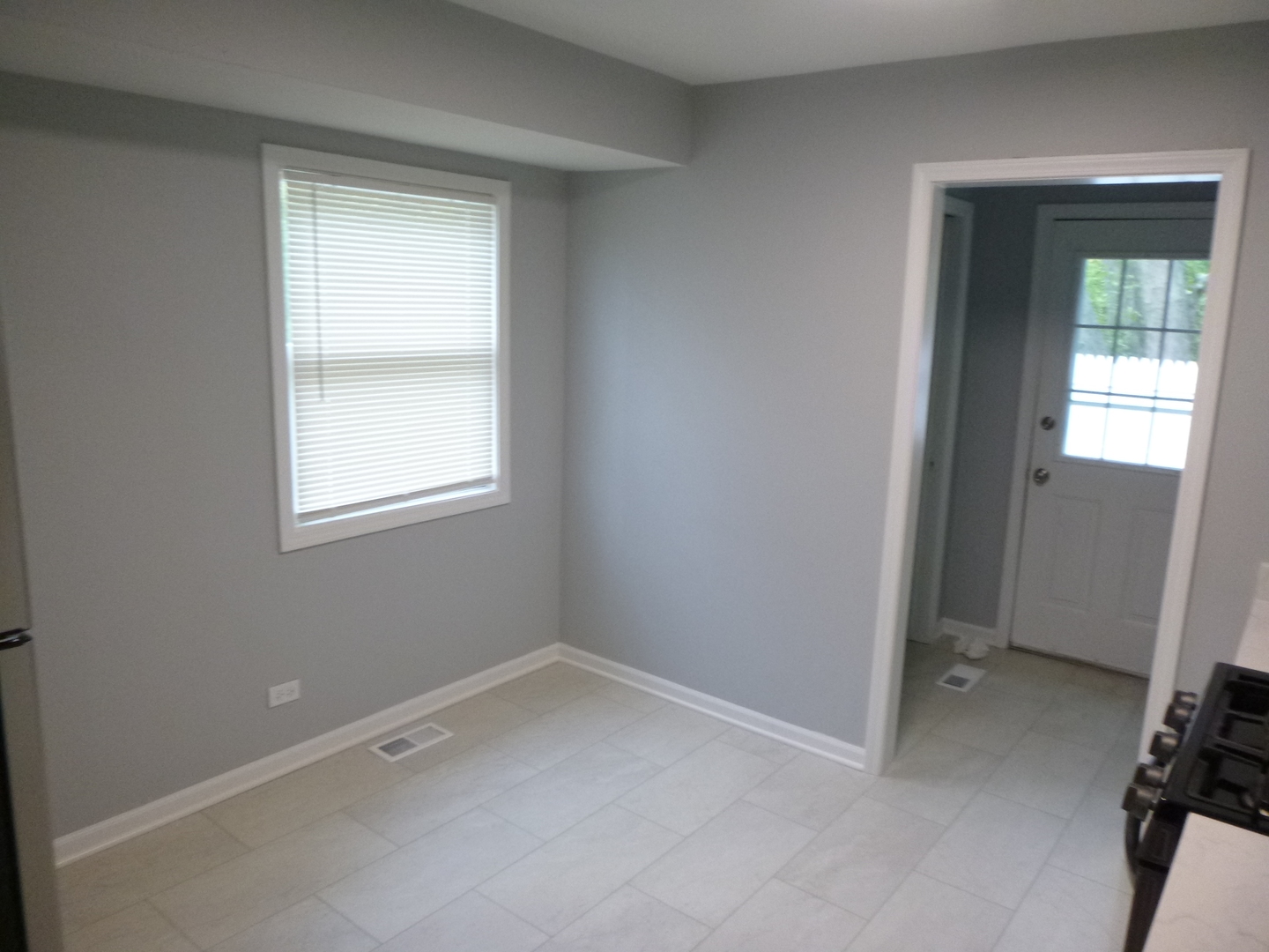 305 Four Winds Way, Carpentersville, IL 60110