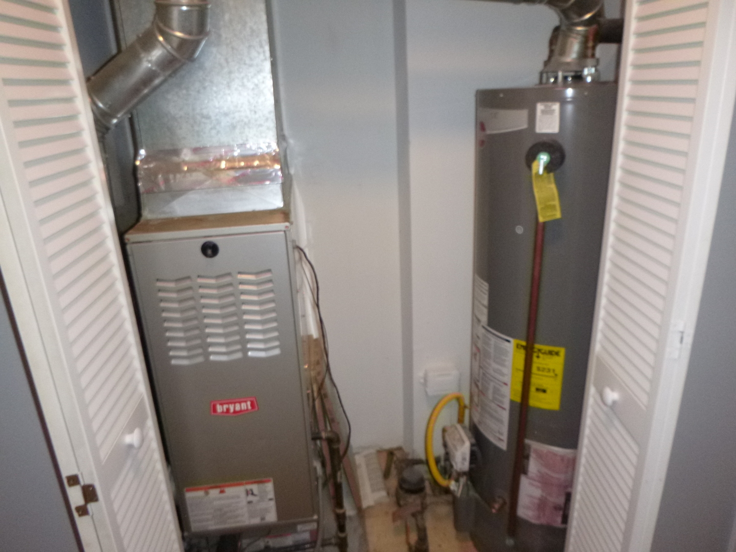 305 Four Winds Way, Carpentersville, IL 60110