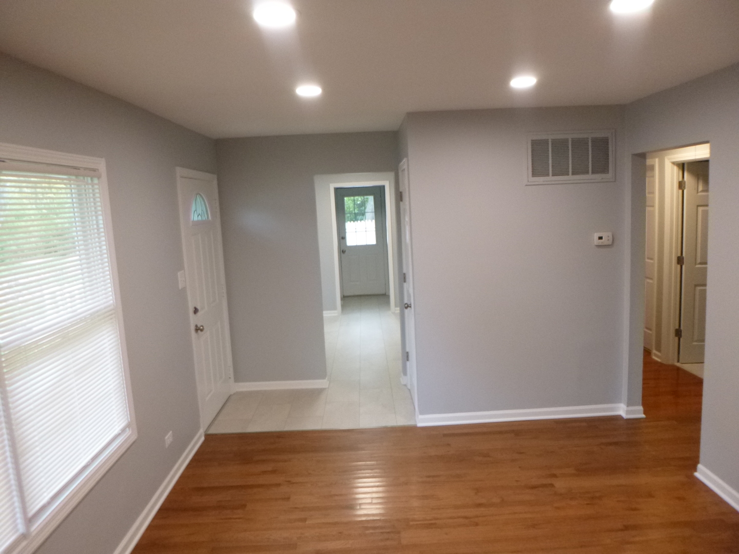 305 Four Winds Way, Carpentersville, IL 60110