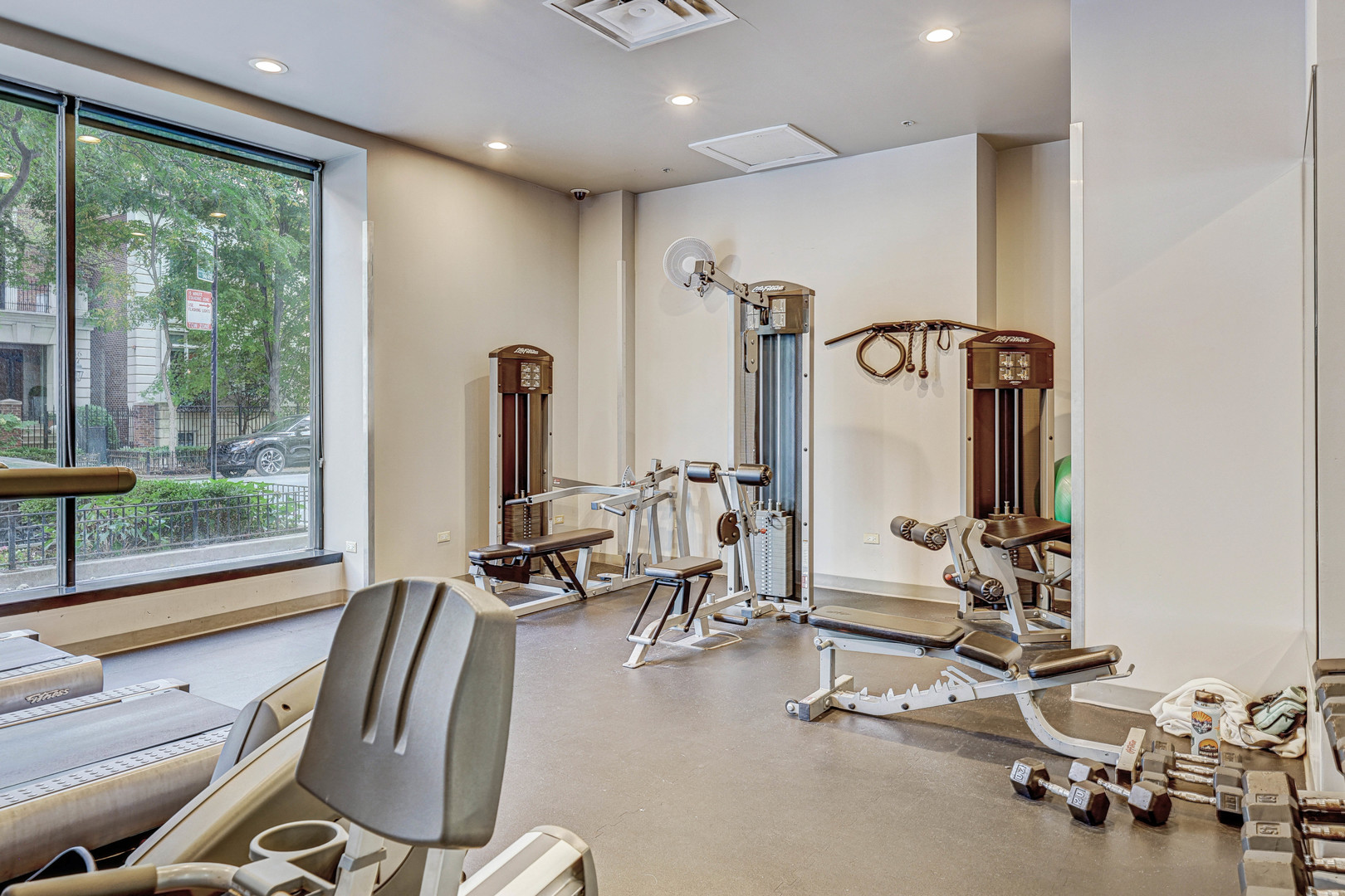 451 W Huron Street #1407, Chicago, IL 60654