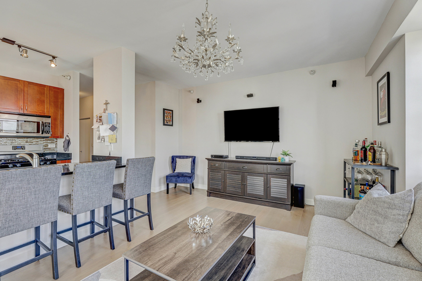 451 W Huron Street #1407, Chicago, IL 60654