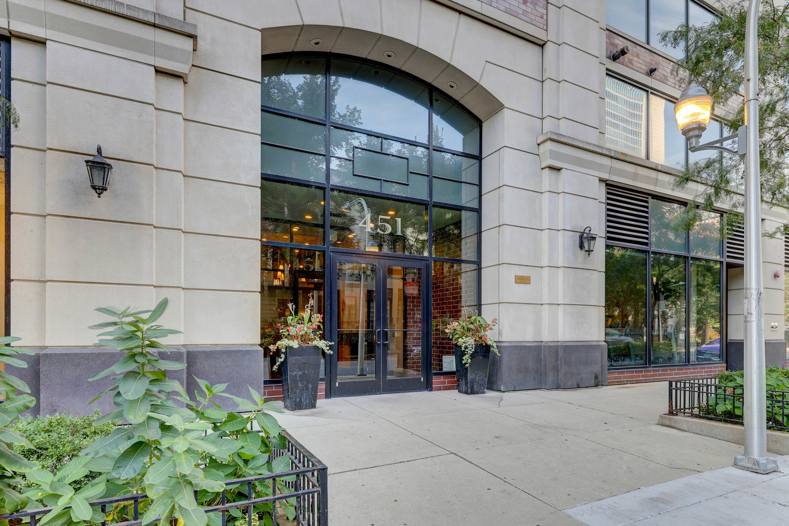 451 W Huron Street #1407, Chicago, IL 60654