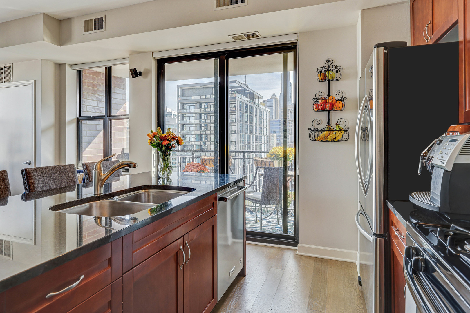 451 W Huron Street #1407, Chicago, IL 60654