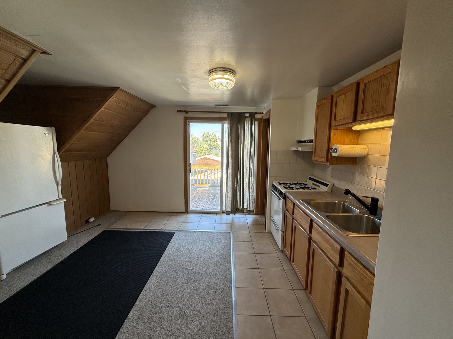 4844 W MONTROSE Avenue, Chicago, IL 60641