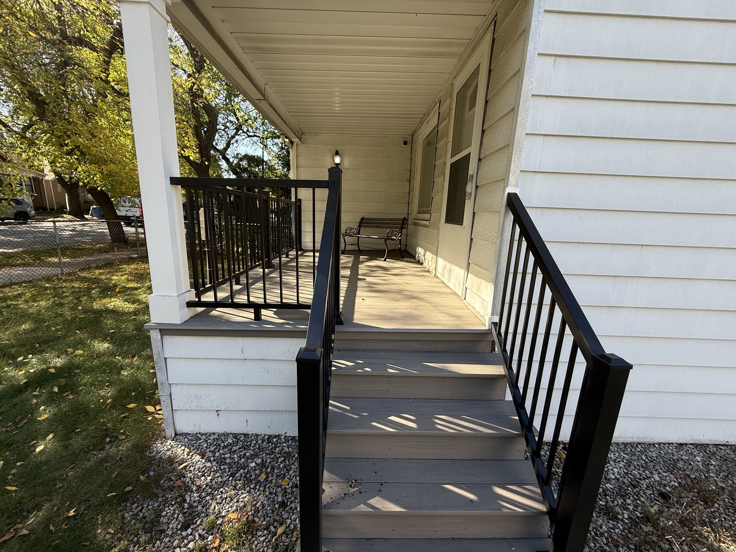 4844 W MONTROSE Avenue, Chicago, IL 60641