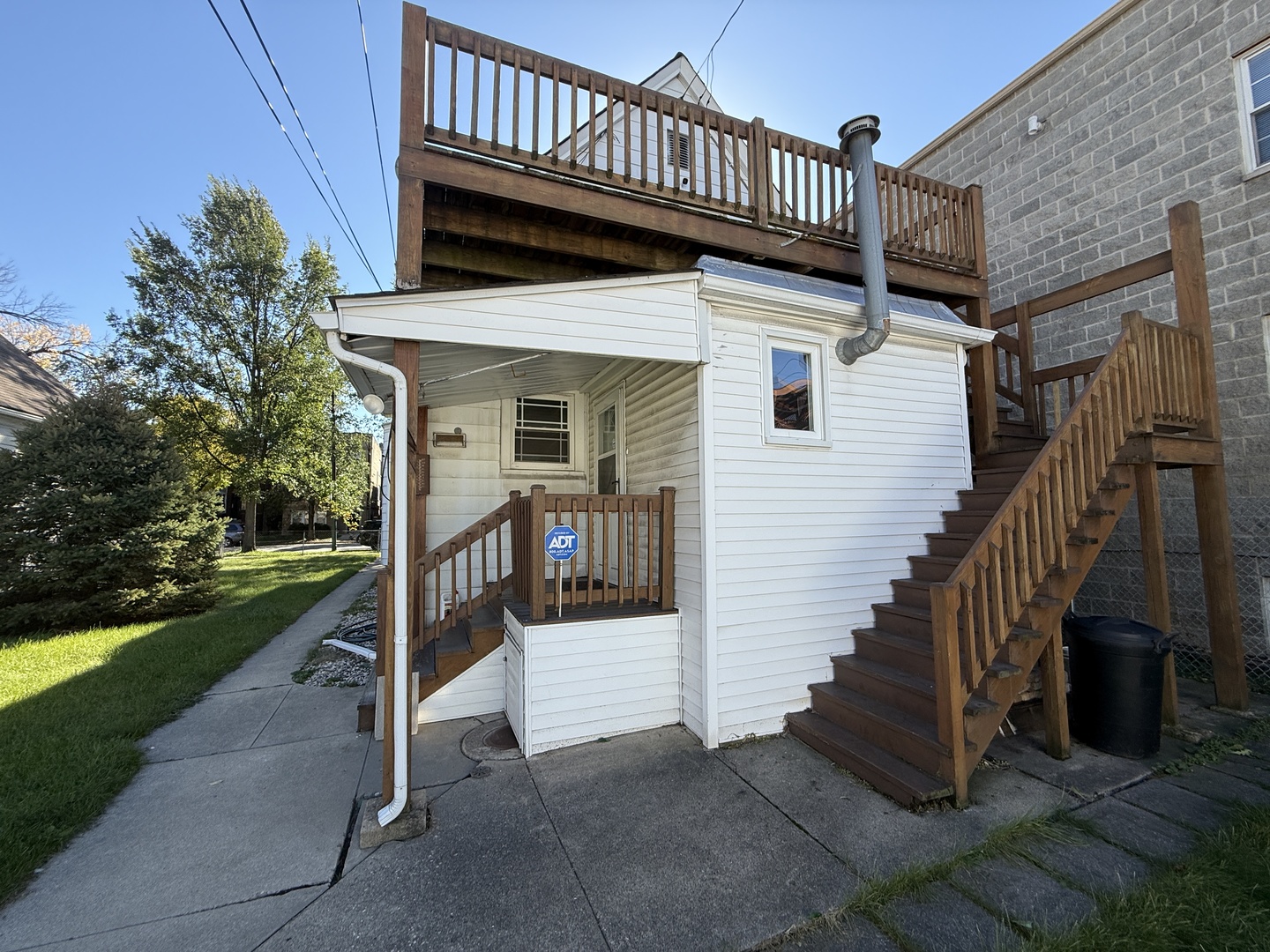 4844 W MONTROSE Avenue, Chicago, IL 60641