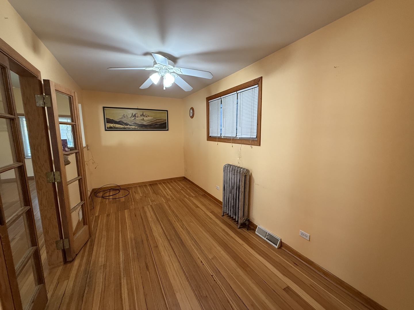 4844 W MONTROSE Avenue, Chicago, IL 60641