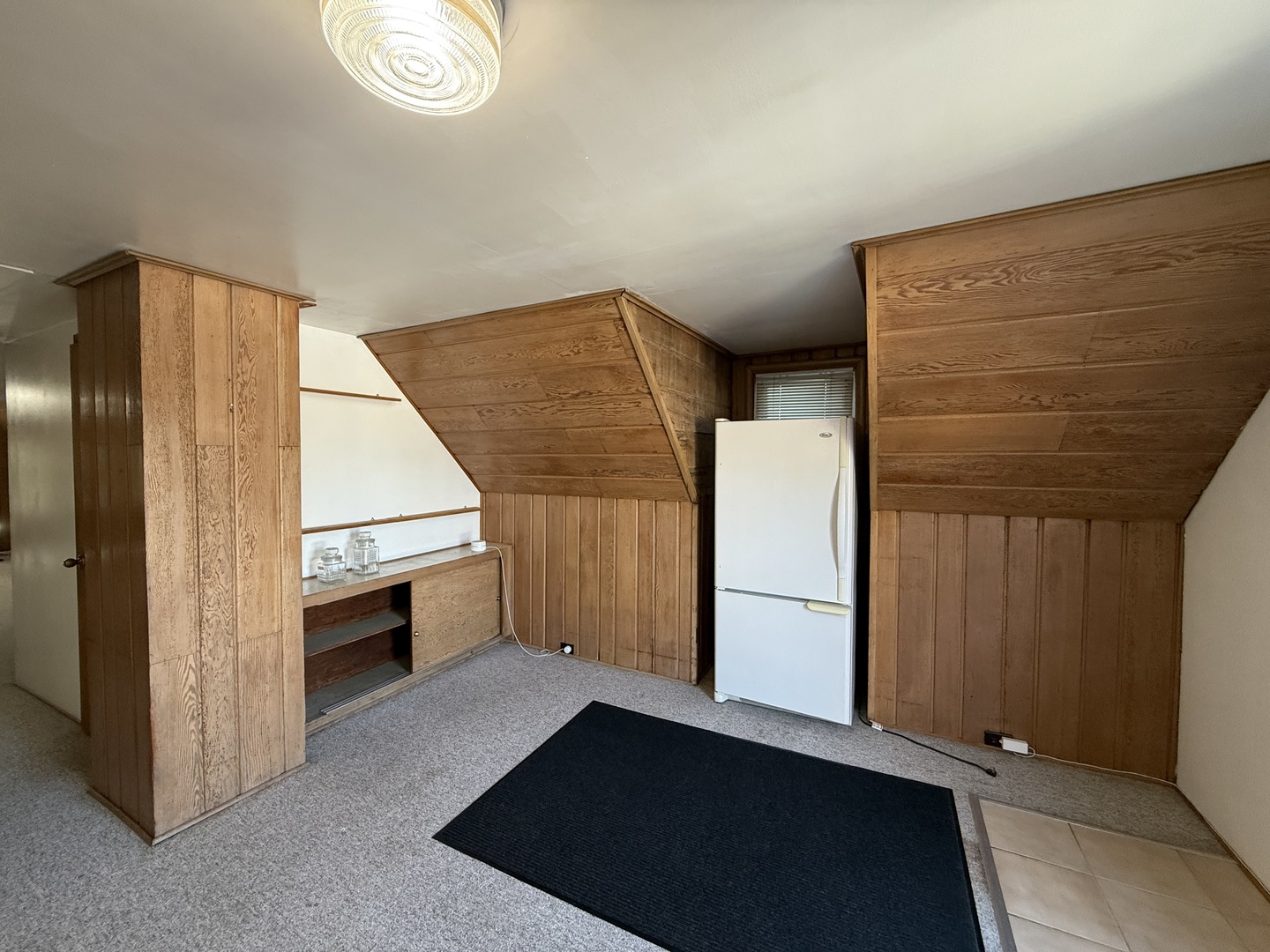 4844 W MONTROSE Avenue, Chicago, IL 60641