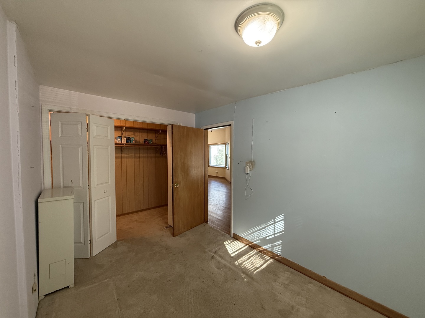 4844 W MONTROSE Avenue, Chicago, IL 60641