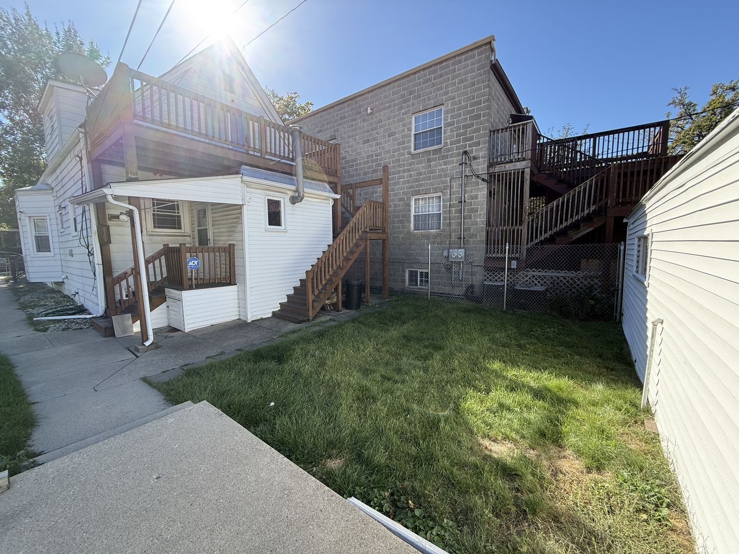 4844 W MONTROSE Avenue, Chicago, IL 60641