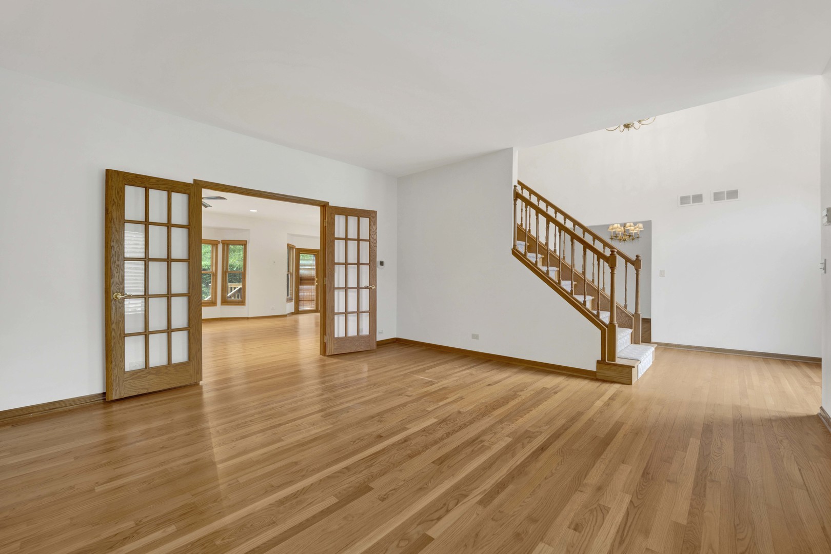 640 Downey Street, Hoffman Estates, IL 60169