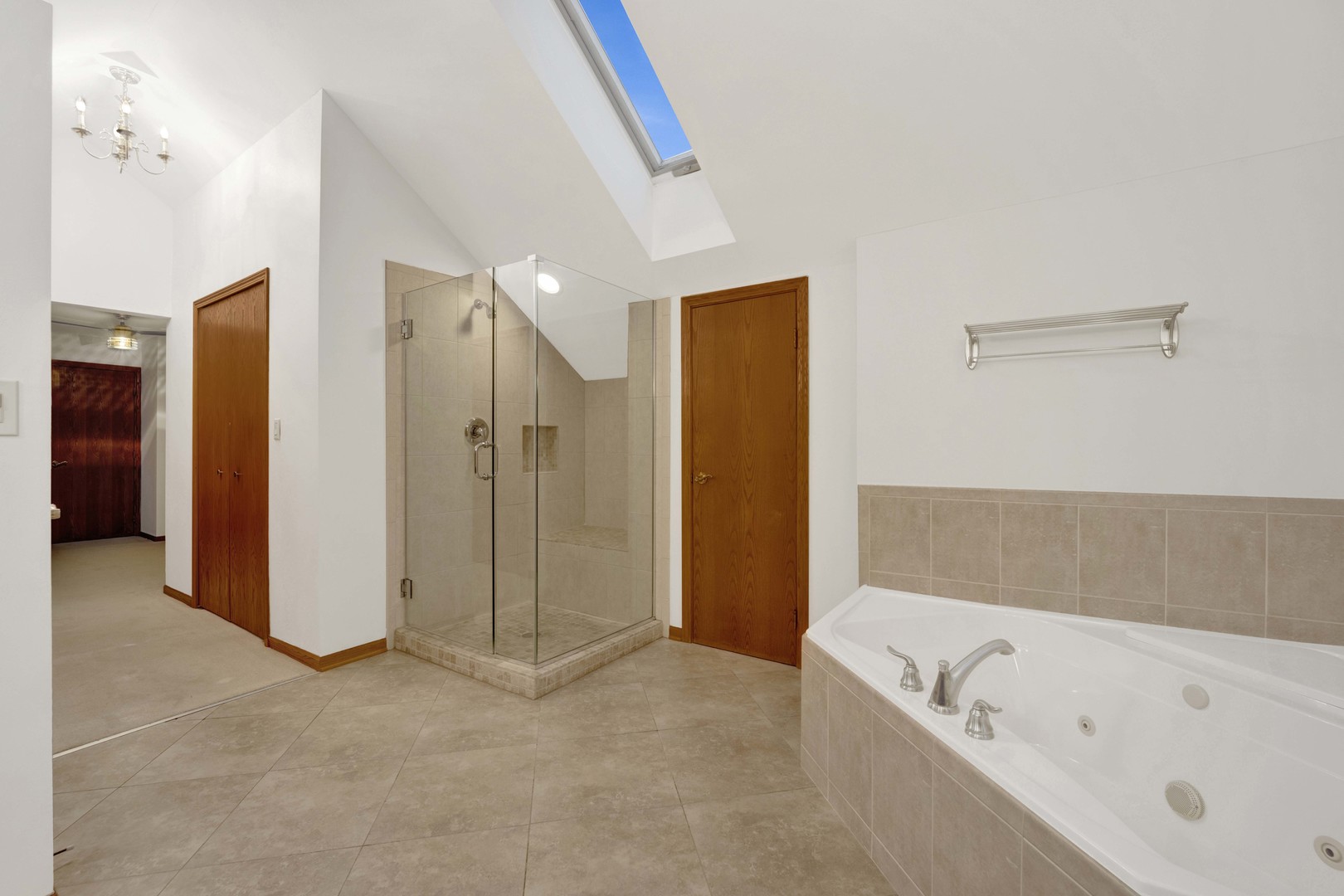 640 Downey Street, Hoffman Estates, IL 60169