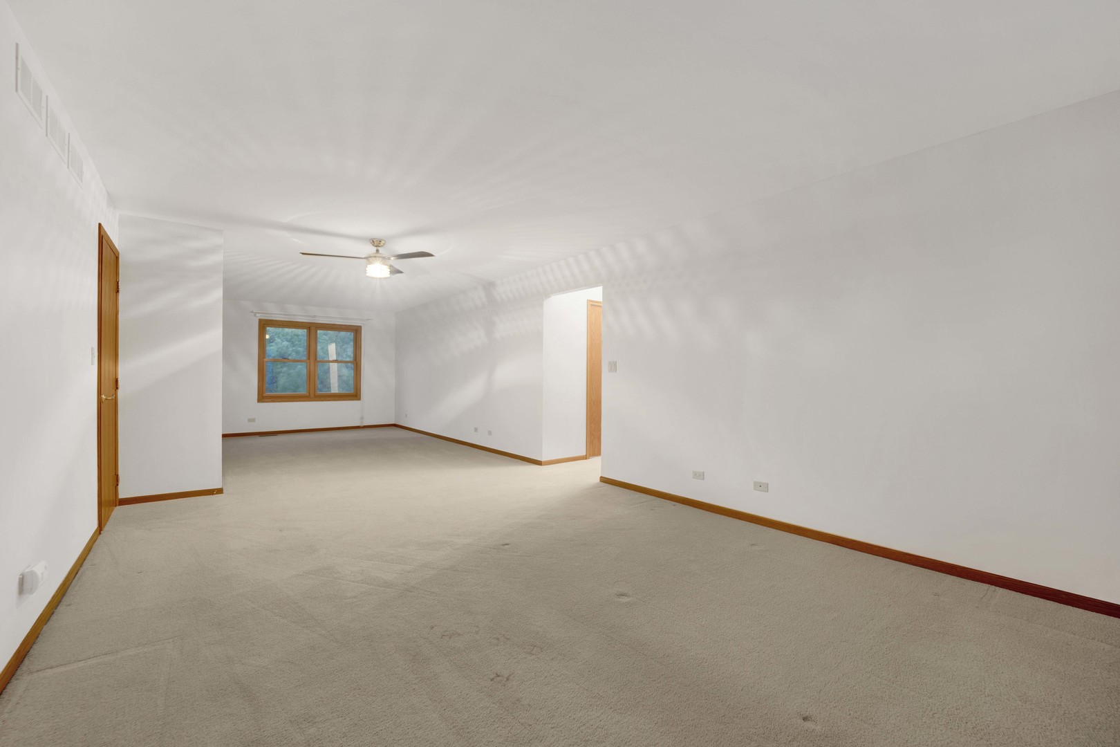 640 Downey Street, Hoffman Estates, IL 60169