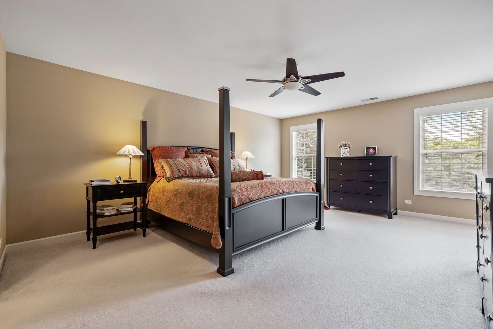 805 Stone Canyon Circle, Inverness, IL 60010