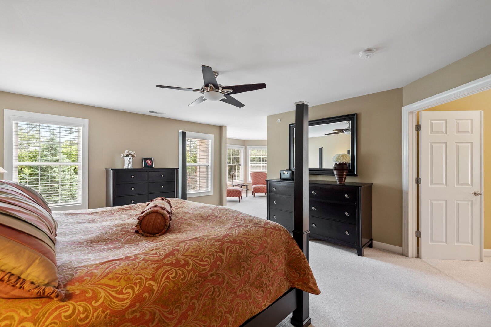 805 Stone Canyon Circle, Inverness, IL 60010