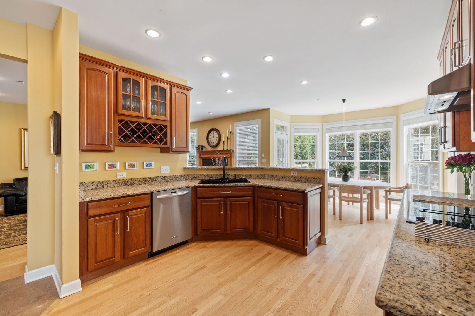 805 Stone Canyon Circle, Inverness, IL 60010