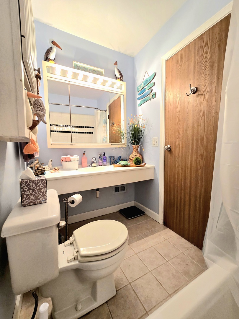 5600 Hillcrest Lane #2K, Lisle, IL 60532