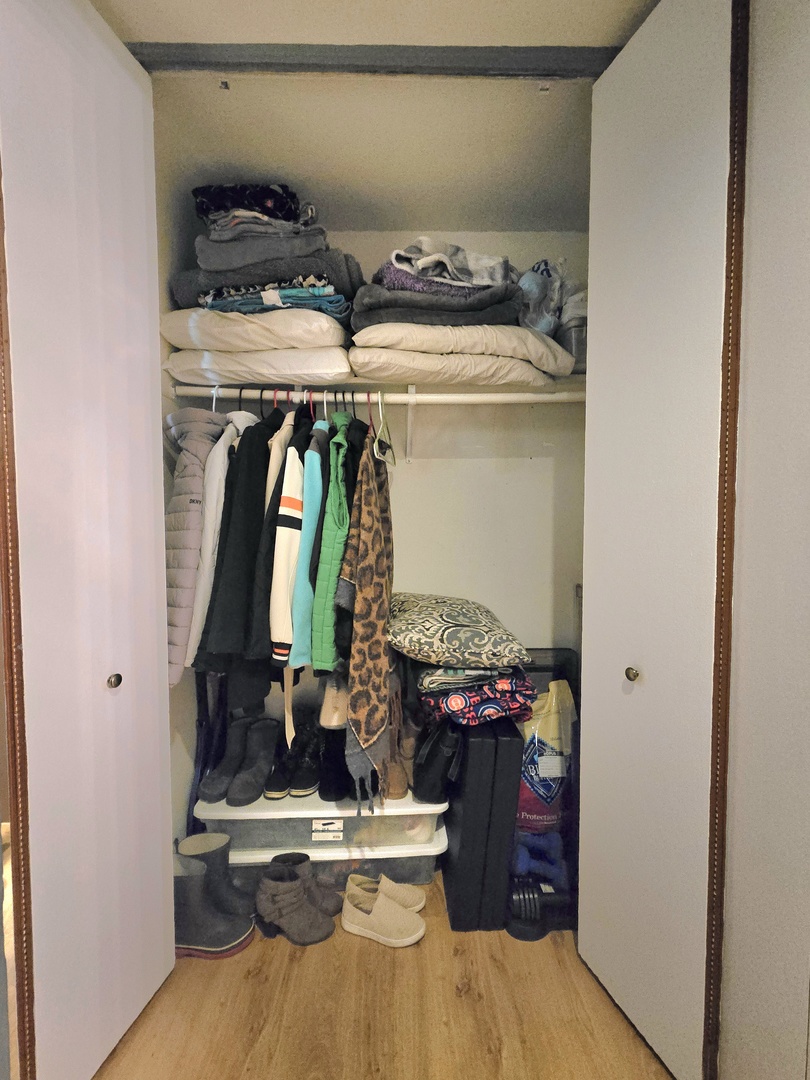 5600 Hillcrest Lane #2K, Lisle, IL 60532