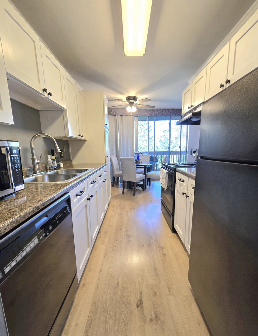 5600 Hillcrest Lane #2K, Lisle, IL 60532