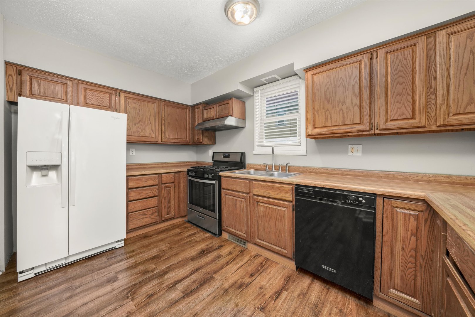 315 W 5th Street, Belvidere, IL 61008