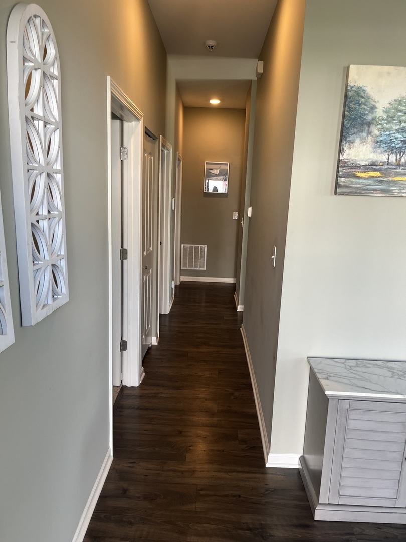 1732 Southern Circle #1732, Pingree Grove, IL 60140