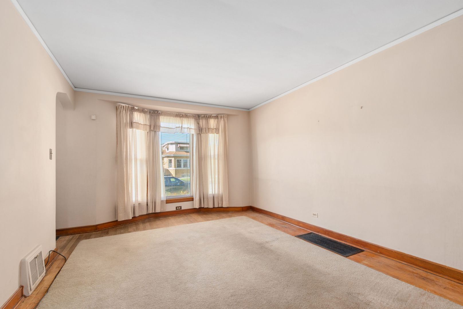 6621 S Kilpatrick Avenue, Chicago, IL 60629